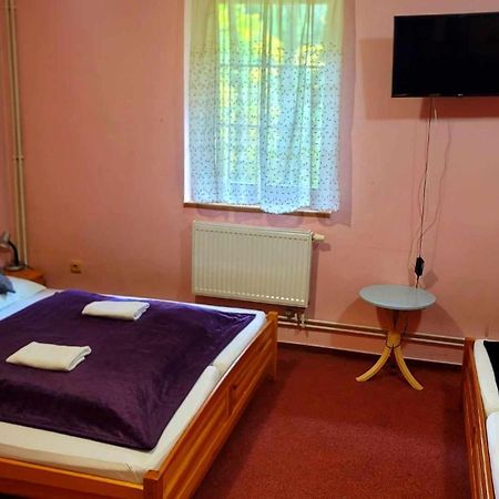 Hotel Saentis Komorní Lhotka Kültér fotó